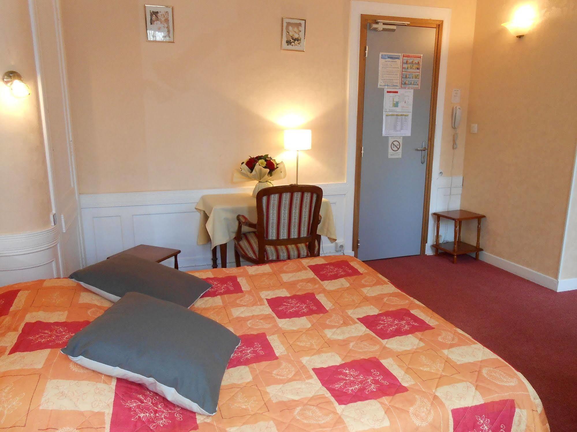 Hotel De La Gare Cherbourg-en-Cotentin Eksteriør bilde