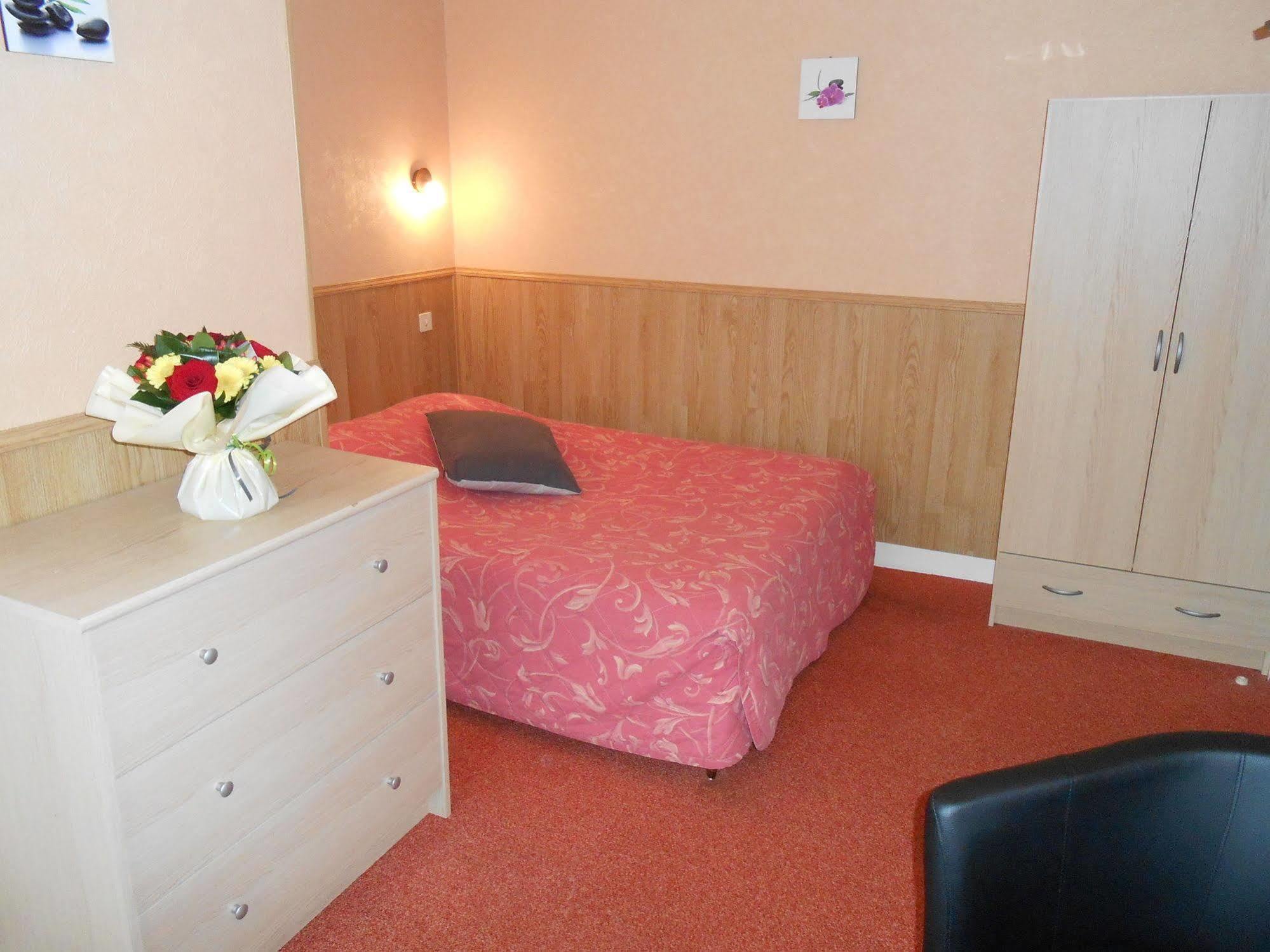 Hotel De La Gare Cherbourg-en-Cotentin Eksteriør bilde