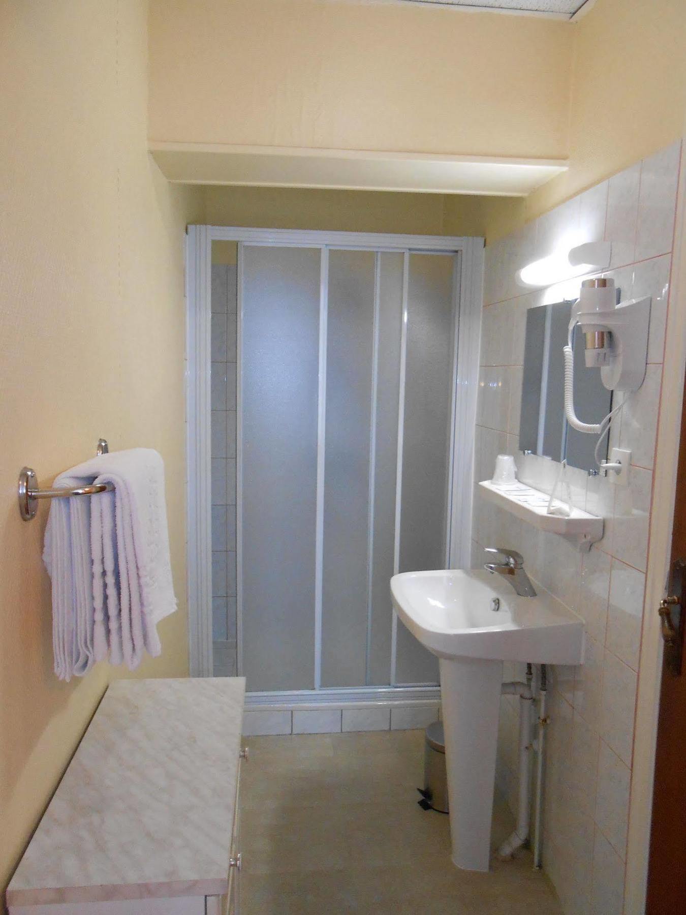 Hotel De La Gare Cherbourg-en-Cotentin Eksteriør bilde